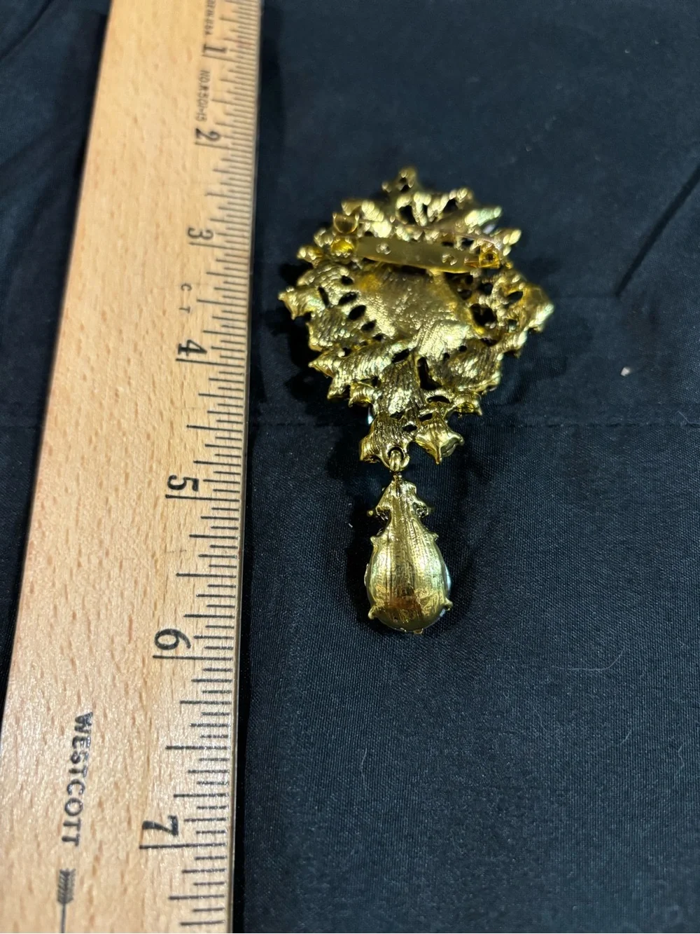 RHINESTONE BROOCH PIN WHISKEY TOPAZ COLOR HOLD YONE NWOT BEAUTY